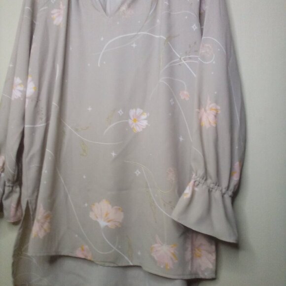 Kaari Blue Shirt Blouse L Long Sleeve Ruffle V-Neck Floral Tan Pink - Picture 11 of 16